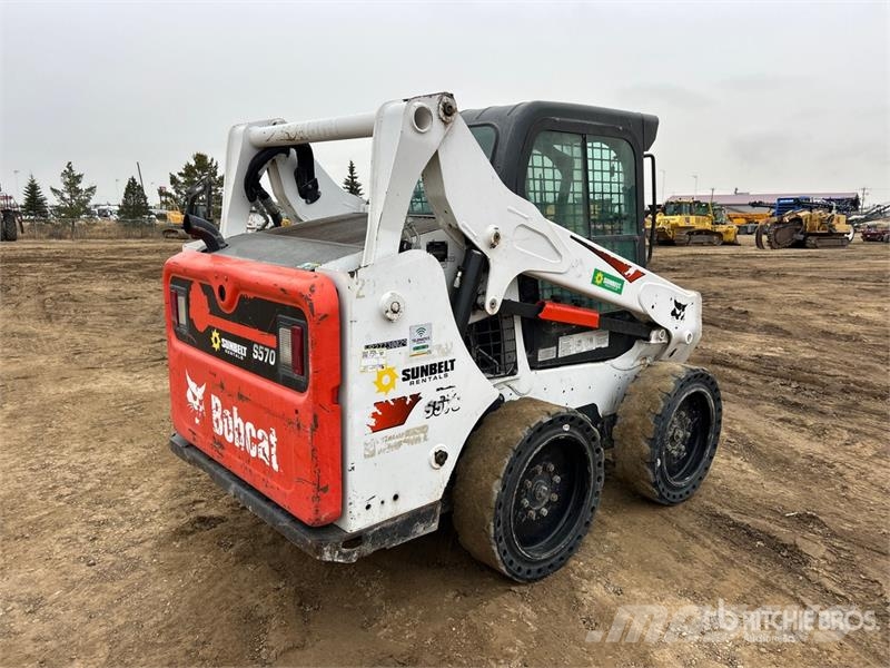 Bobcat S570 Міні-навантажувачі
