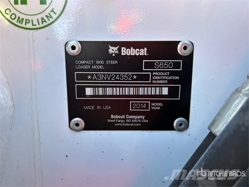 Bobcat S650 لوادر انزلاقية التوجيه