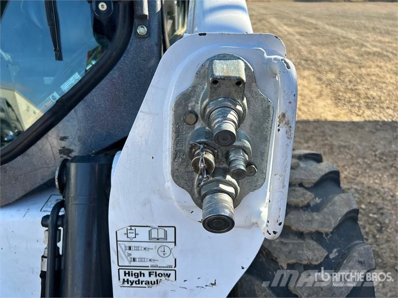 Bobcat S650 لوادر انزلاقية التوجيه