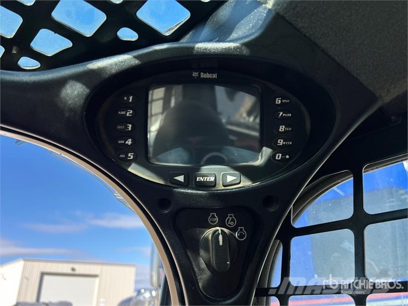 Bobcat S650 لوادر انزلاقية التوجيه