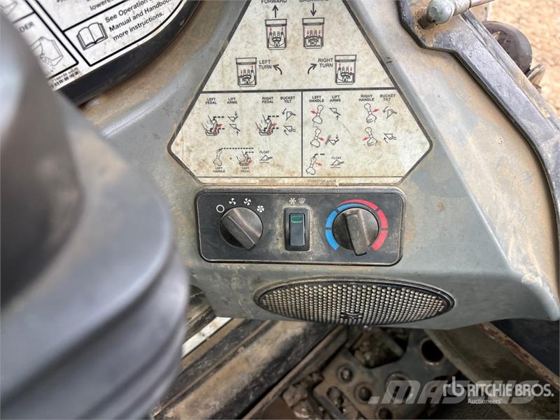 Bobcat S650 Міні-навантажувачі