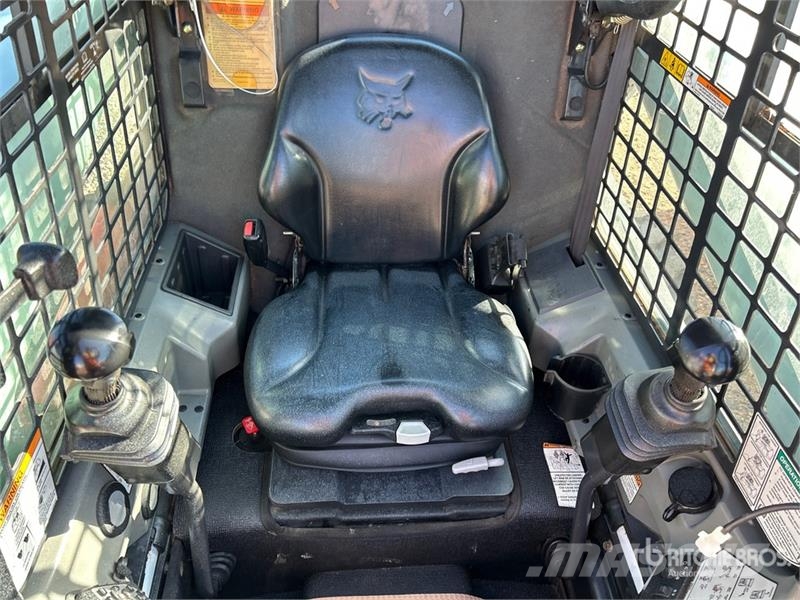 Bobcat S650 لوادر انزلاقية التوجيه