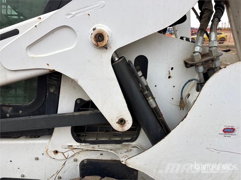 Bobcat S650 Міні-навантажувачі
