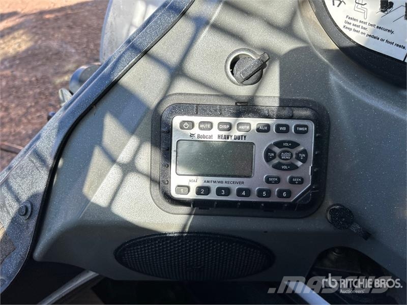 Bobcat S650 لوادر انزلاقية التوجيه