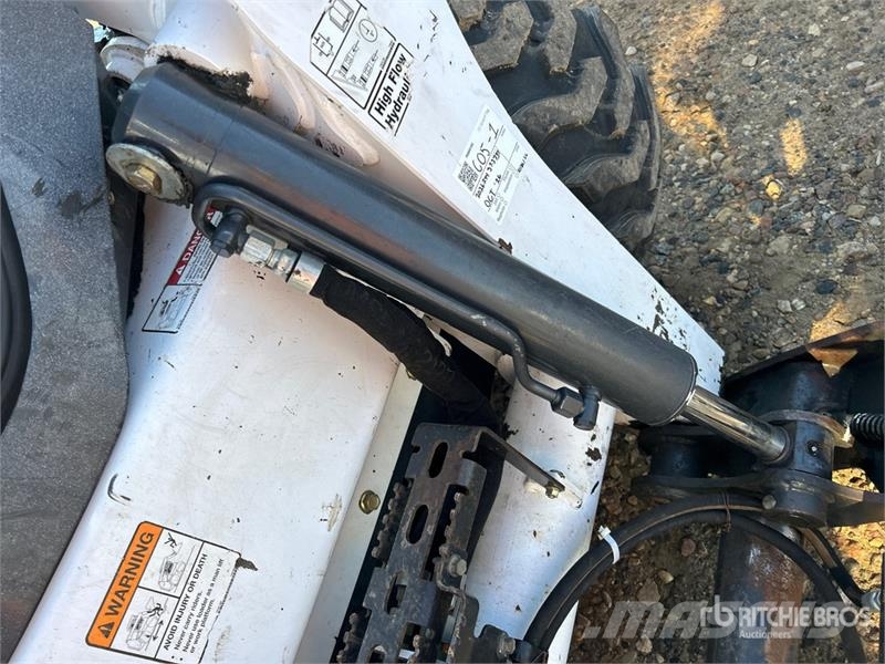 Bobcat S650 لوادر انزلاقية التوجيه