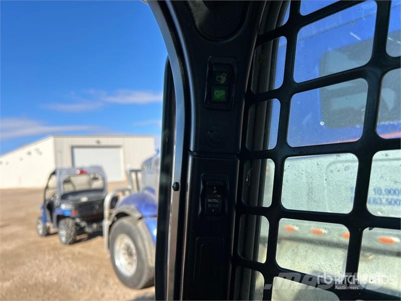 Bobcat S650 لوادر انزلاقية التوجيه