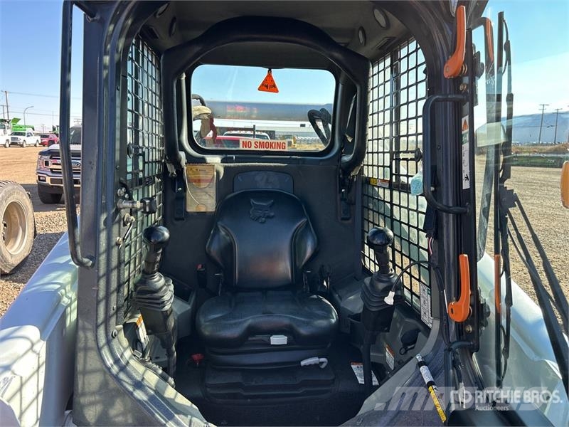 Bobcat S650 لوادر انزلاقية التوجيه