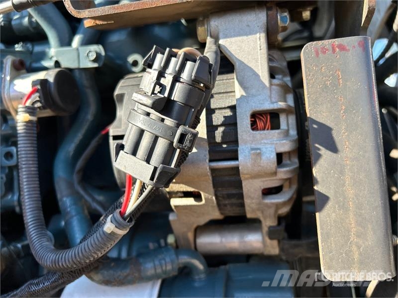 Bobcat S650 لوادر انزلاقية التوجيه