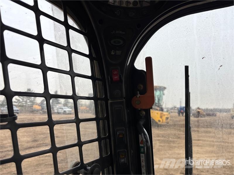 Bobcat S650 Міні-навантажувачі