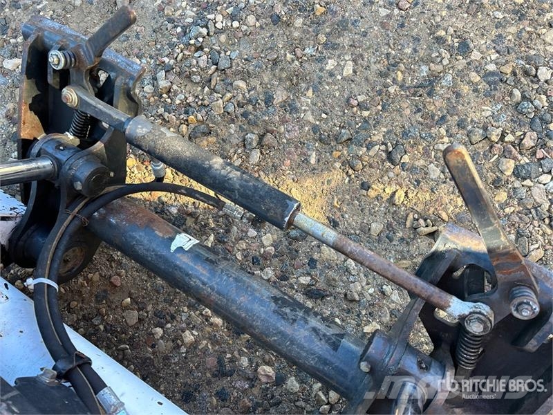 Bobcat S650 لوادر انزلاقية التوجيه