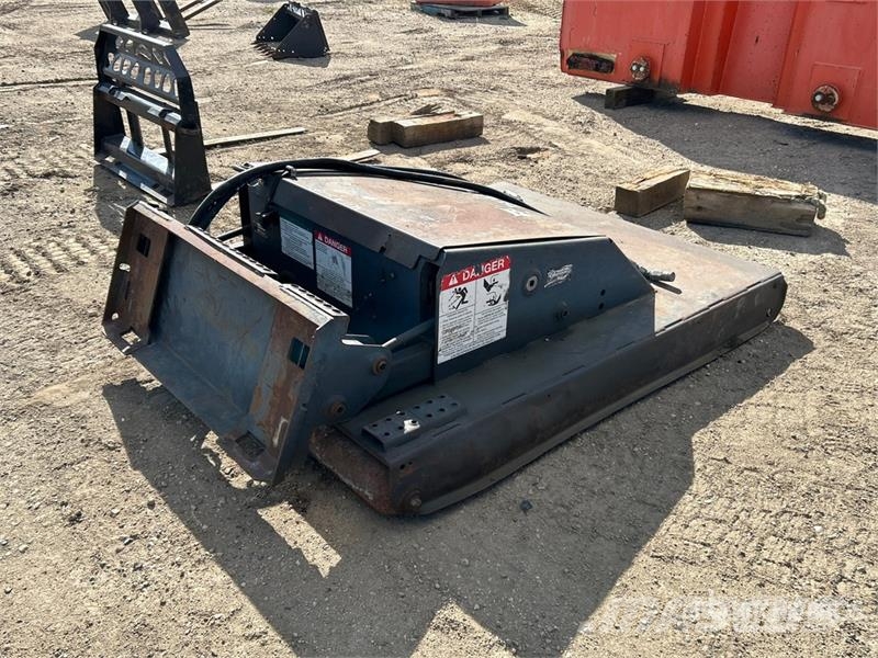 Bobcat SC4072 60 in Skid Steer Brush Cutter Tondeuses tractées