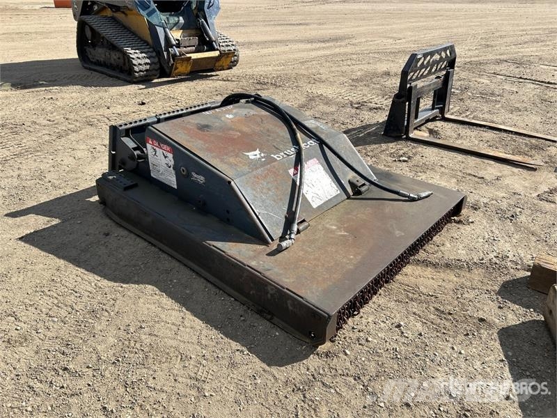 Bobcat SC4072 60 in Skid Steer Brush Cutter Tondeuses tractées