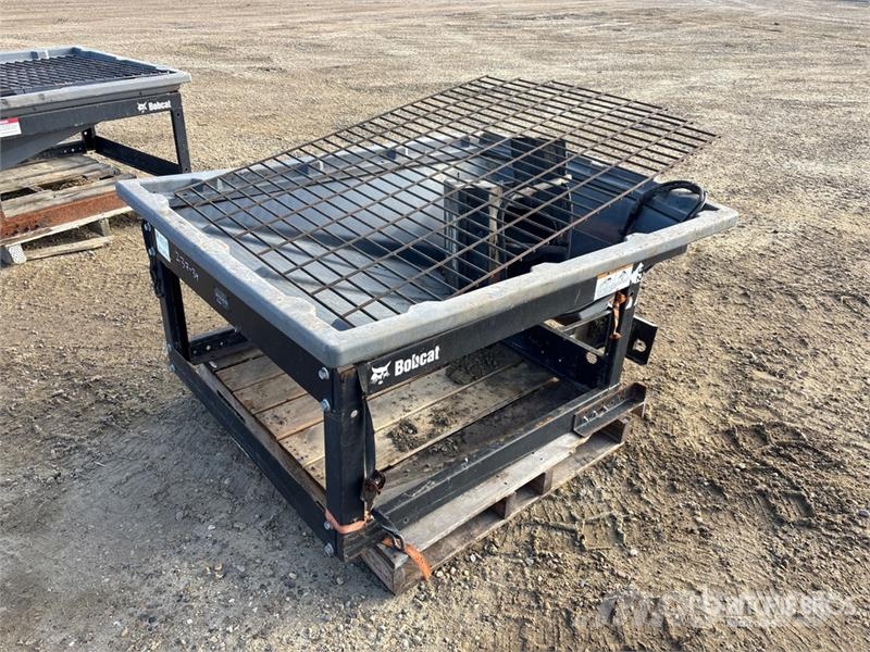 Bobcat SP12 4 ft x 5 ft 4 in Sander معدات البناء - غير ذلك