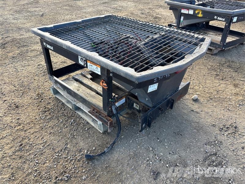 Bobcat SP12 4 ft x 5 ft 4 in Sander - Fits Bobcat 5600 Sonstige Baumaschinen