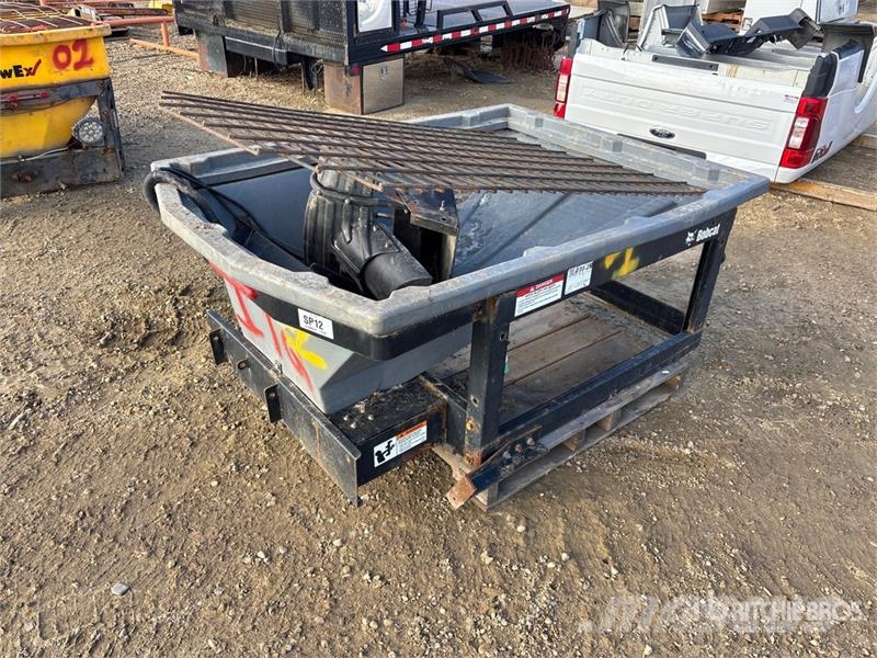 Bobcat SP12 4 ft x 5 ft 4 in Sander معدات البناء - غير ذلك