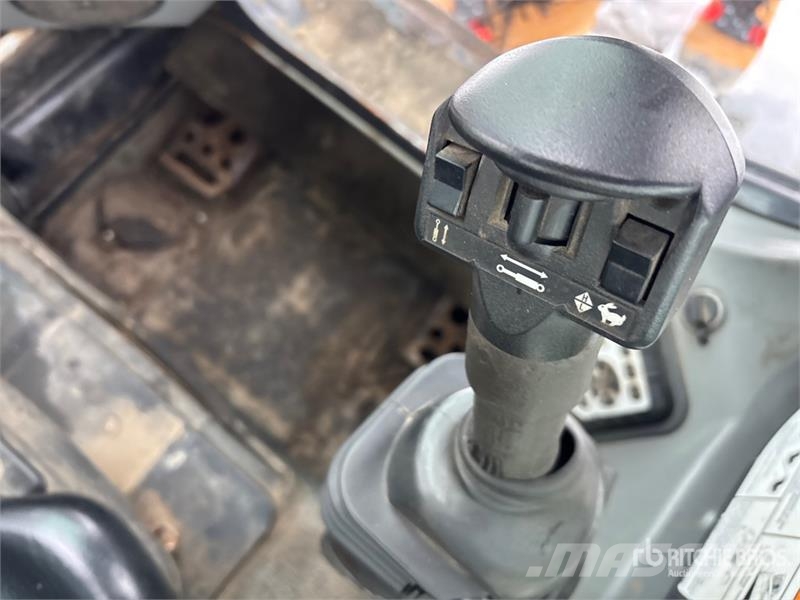 Bobcat T650 Мини-погрузчики