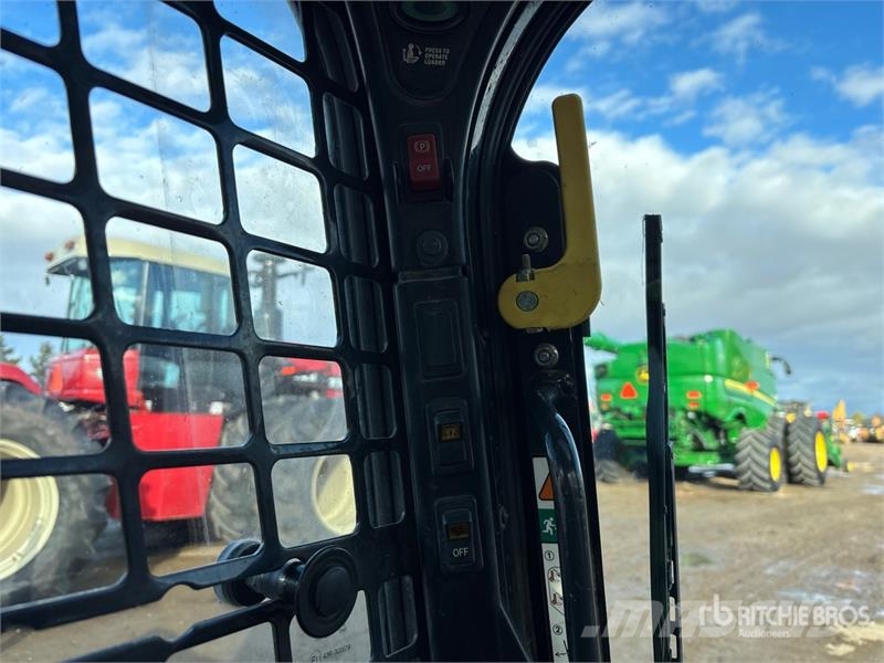Bobcat T770 لوادر انزلاقية التوجيه