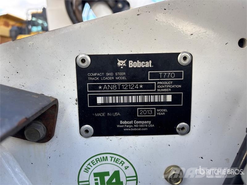 Bobcat T770 لوادر انزلاقية التوجيه