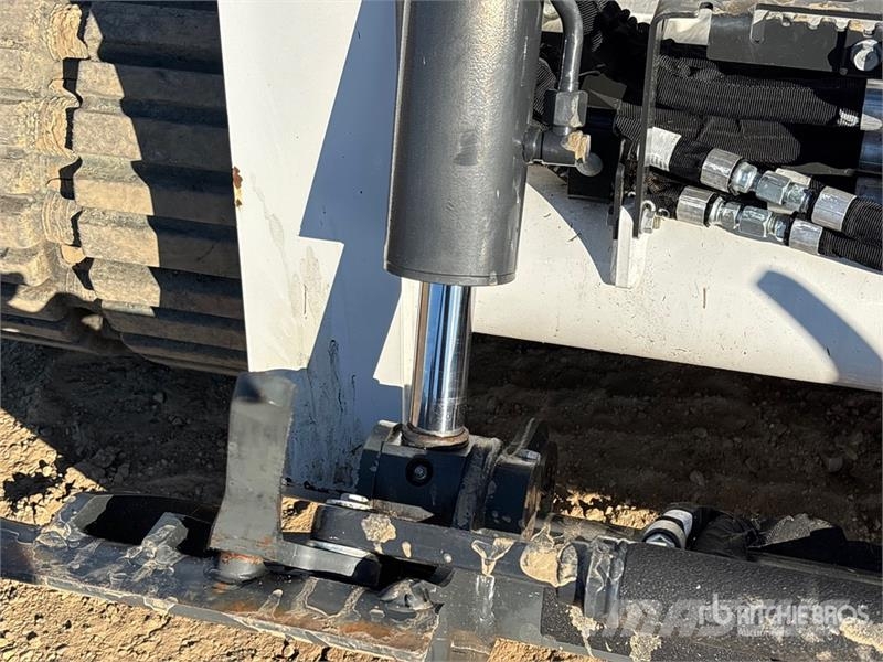 Bobcat T770 Мини-погрузчики