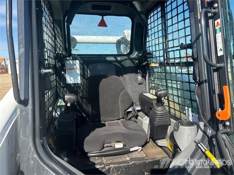 Bobcat T770 Мини-погрузчики