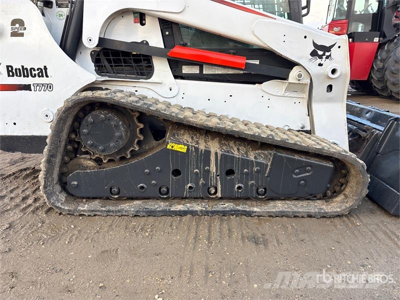 Bobcat T770 لوادر انزلاقية التوجيه