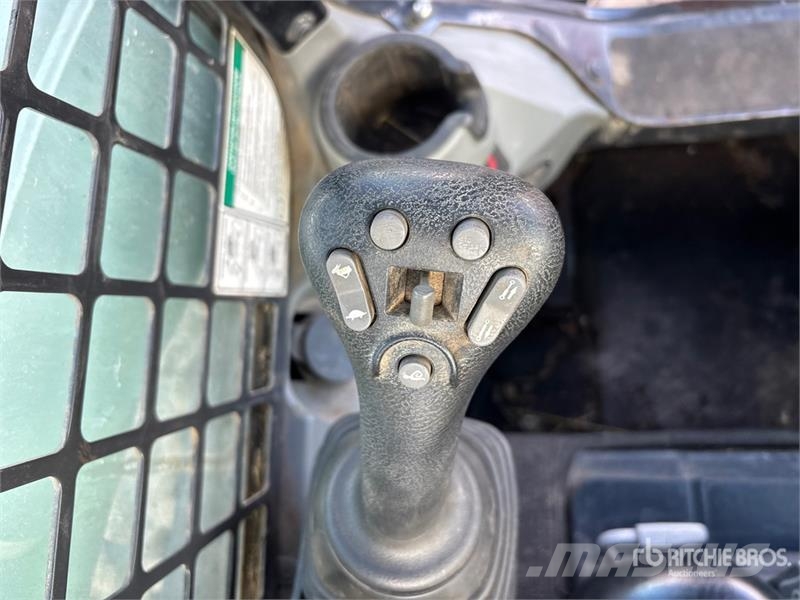 Bobcat T770 لوادر انزلاقية التوجيه