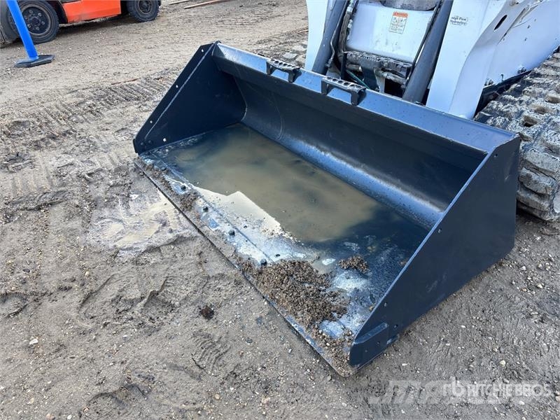 Bobcat T770 لوادر انزلاقية التوجيه