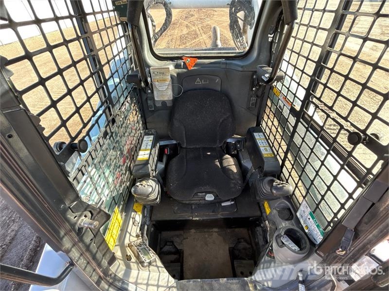 Bobcat T770 Lietoti riteņu kompaktiekrāvēji