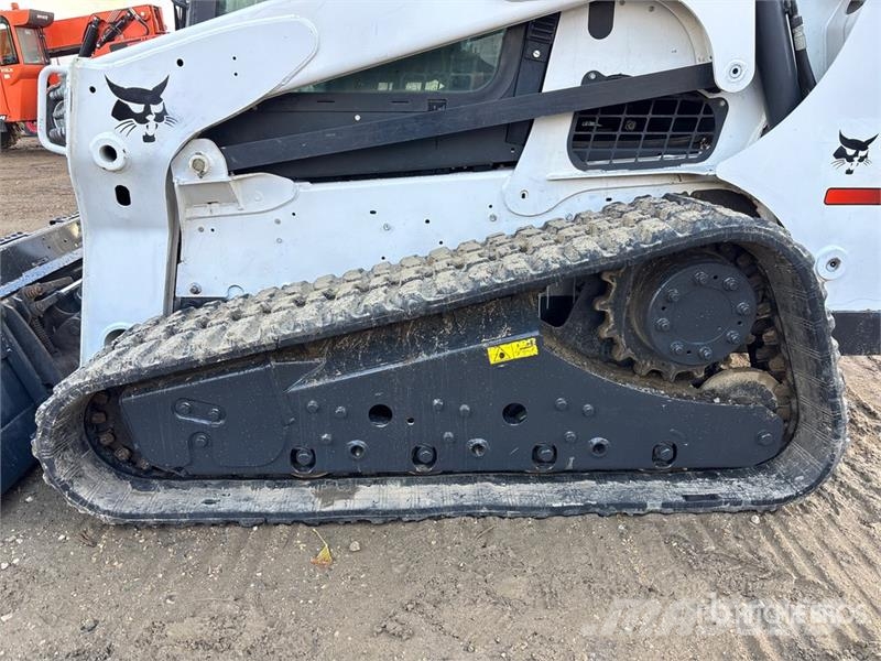 Bobcat T770 لوادر انزلاقية التوجيه