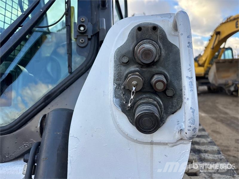Bobcat T770 لوادر انزلاقية التوجيه