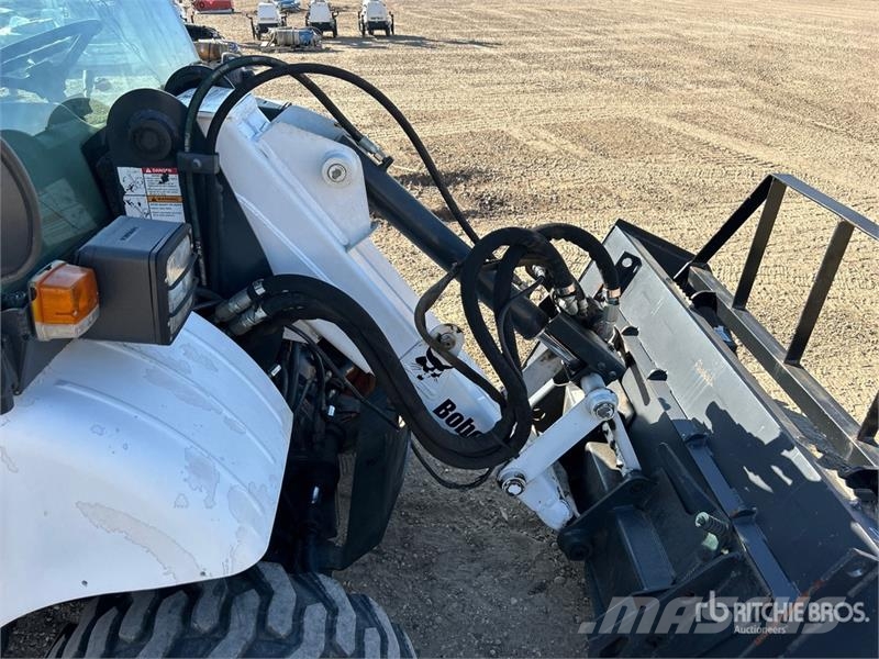 Bobcat Toolcat 5600 4x4 Utility Vehicle ماكينات منفعة عامة