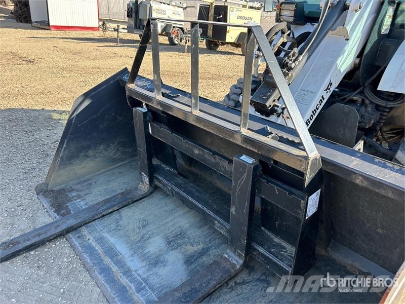 Bobcat Toolcat 5600 4x4 Utility Vehicle ماكينات منفعة عامة