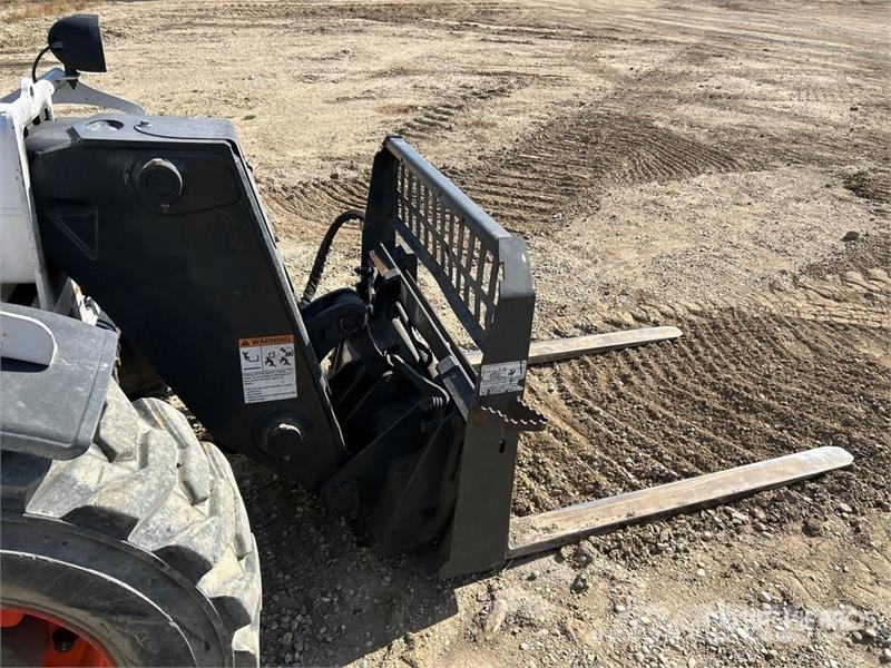 Bobcat V417 Teleskoplader