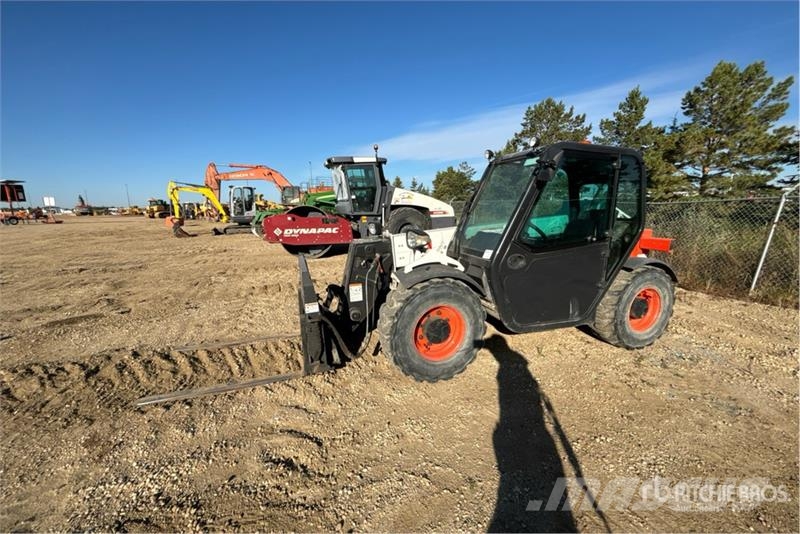 Bobcat V417 Teleskoplader
