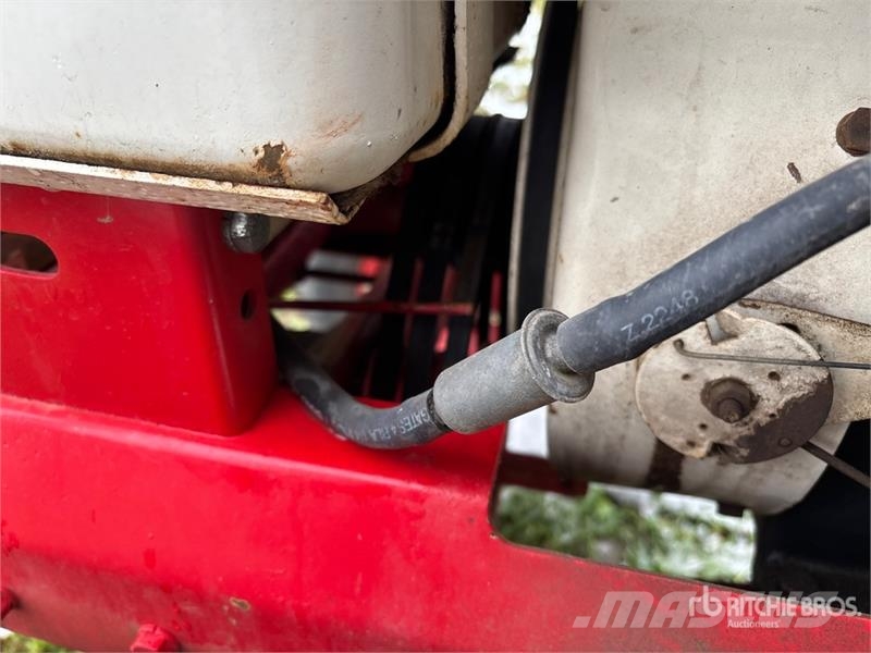 Bolens 2WD Utility Tractor Compact tractors