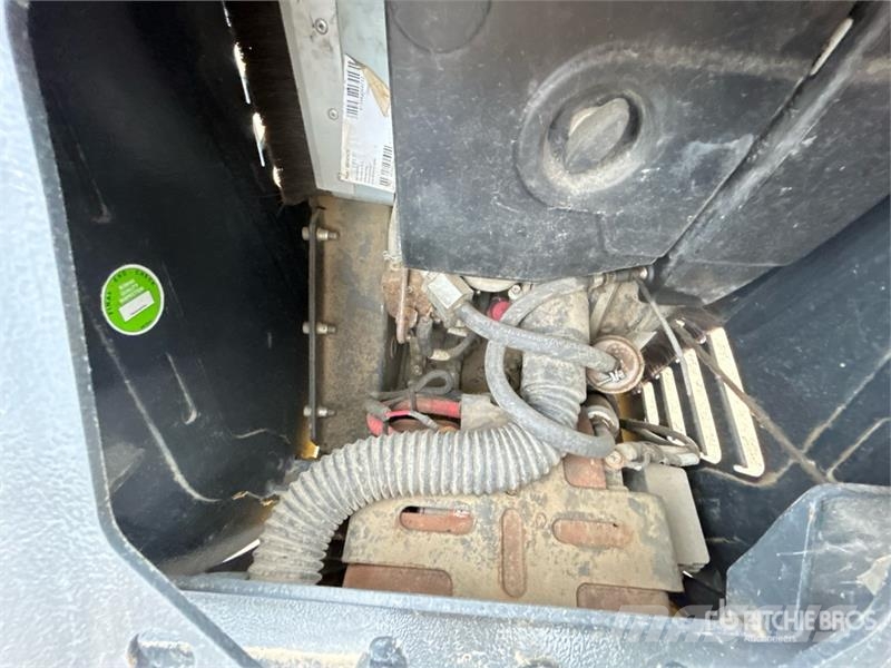 Bomag BR-60/65D Vibratory Plate Compactor (Inoperable) دكاكات أفقية