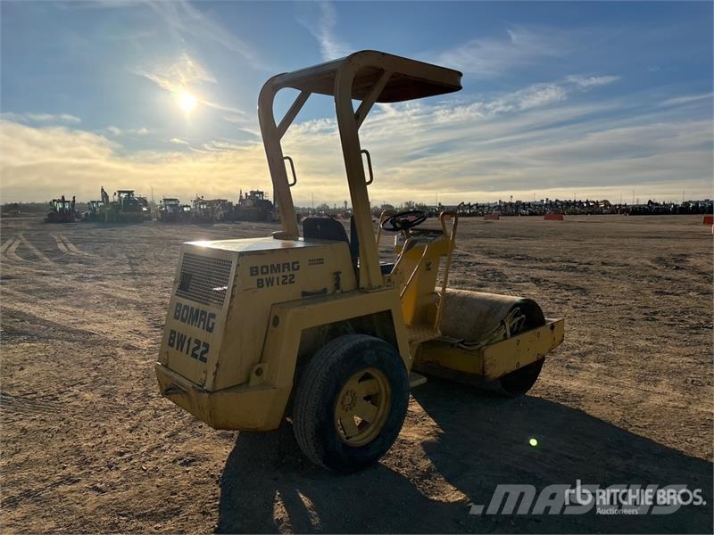 Bomag BW122D Smooth Drum Compactor Single drum rollers