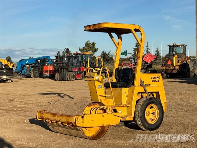 Bomag BW122D Smooth Drum Compactor Single drum rollers