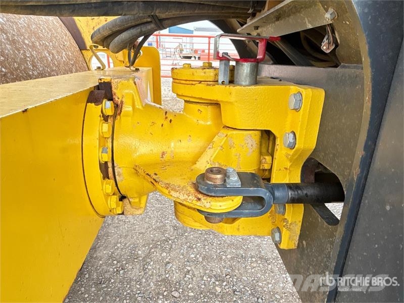 Bomag BW213DH-40 Smooth Drum Compactor Vienvalča grunts veltņi