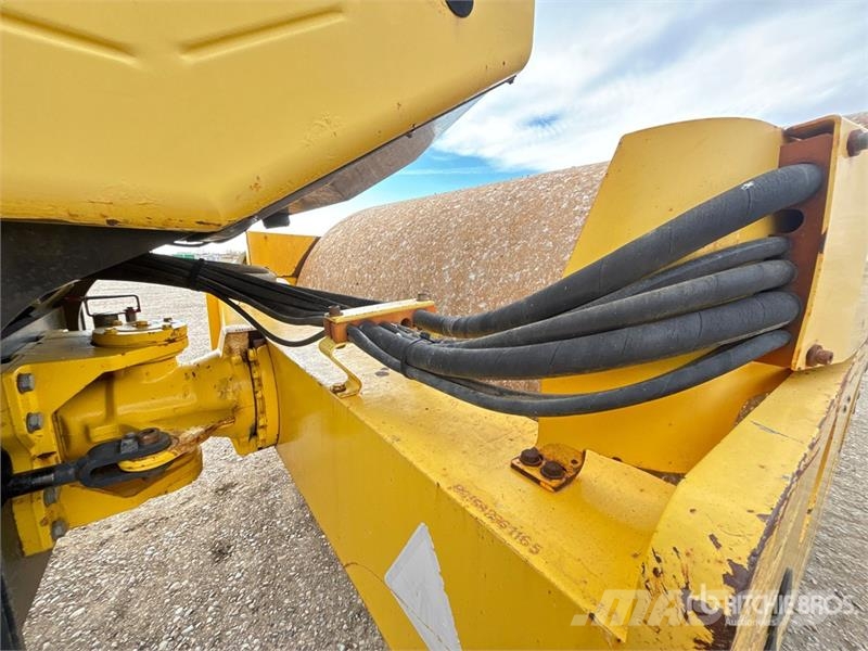 Bomag BW213DH-40 Smooth Drum Compactor Vienvalča grunts veltņi