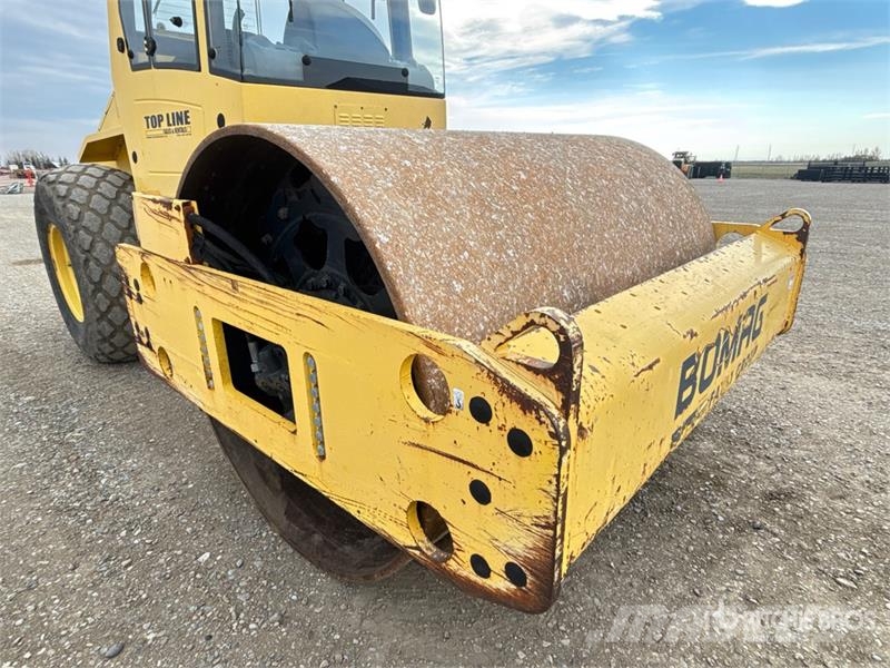 Bomag BW213DH-40 Smooth Drum Compactor Vienvalča grunts veltņi