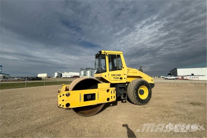 Bomag BW213DH-40 Smooth Drum Compactor Vienvalča grunts veltņi