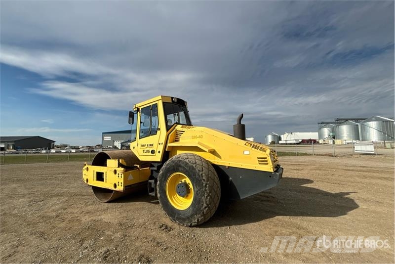 Bomag BW213DH-40 Smooth Drum Compactor Vienvalča grunts veltņi