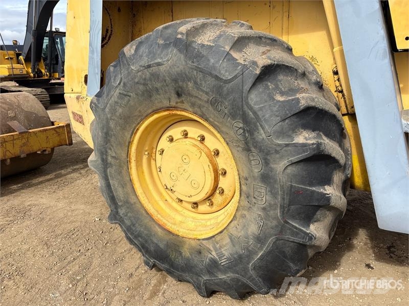 Bomag BW213PDB-2 Padfoot Drum Compactor Rulli monotamburo