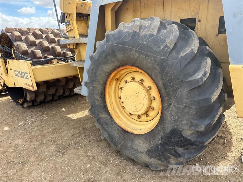 Bomag BW213PDB-2 Padfoot Drum Compactor Rulli monotamburo