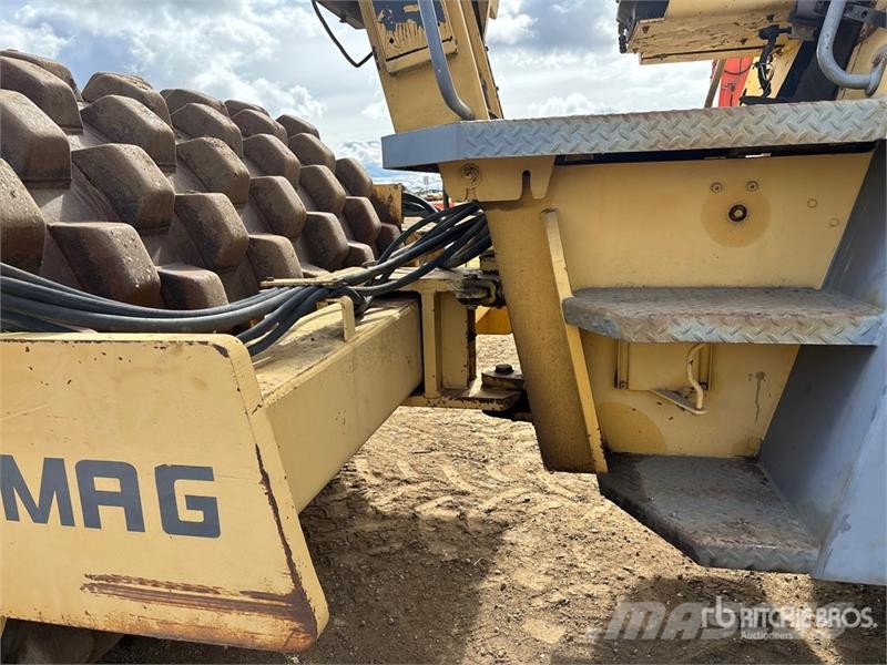 Bomag BW213PDB-2 Padfoot Drum Compactor Rulli monotamburo