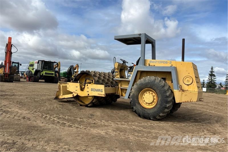 Bomag BW213PDB-2 Padfoot Drum Compactor Rulli monotamburo