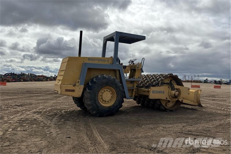 Bomag BW213PDB-2 Padfoot Drum Compactor Rulli monotamburo