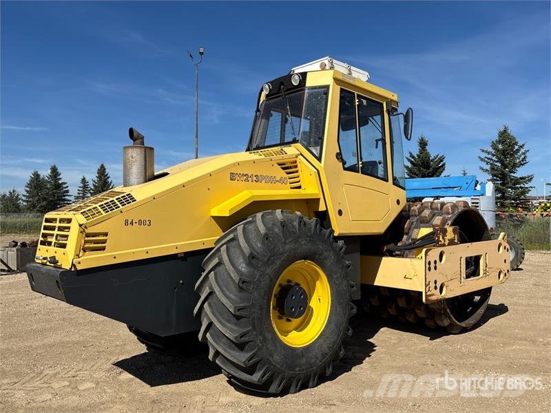 Bomag BW213PDH-40 Padfoot Drum Compactor (Inoperable) Vieno būgno volai