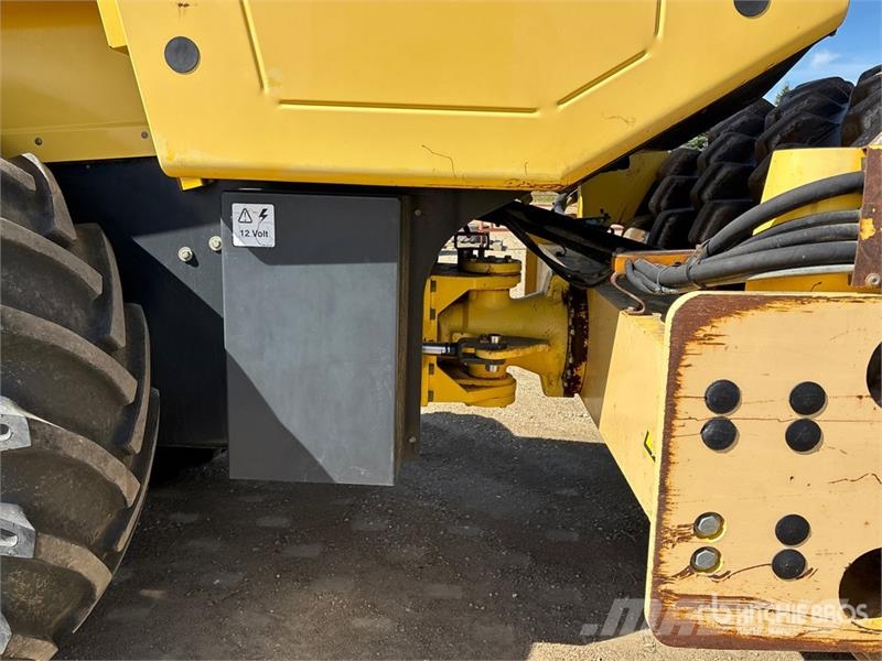 Bomag BW213PDH-40 Padfoot Drum Compactor (Inoperable) Vieno būgno volai